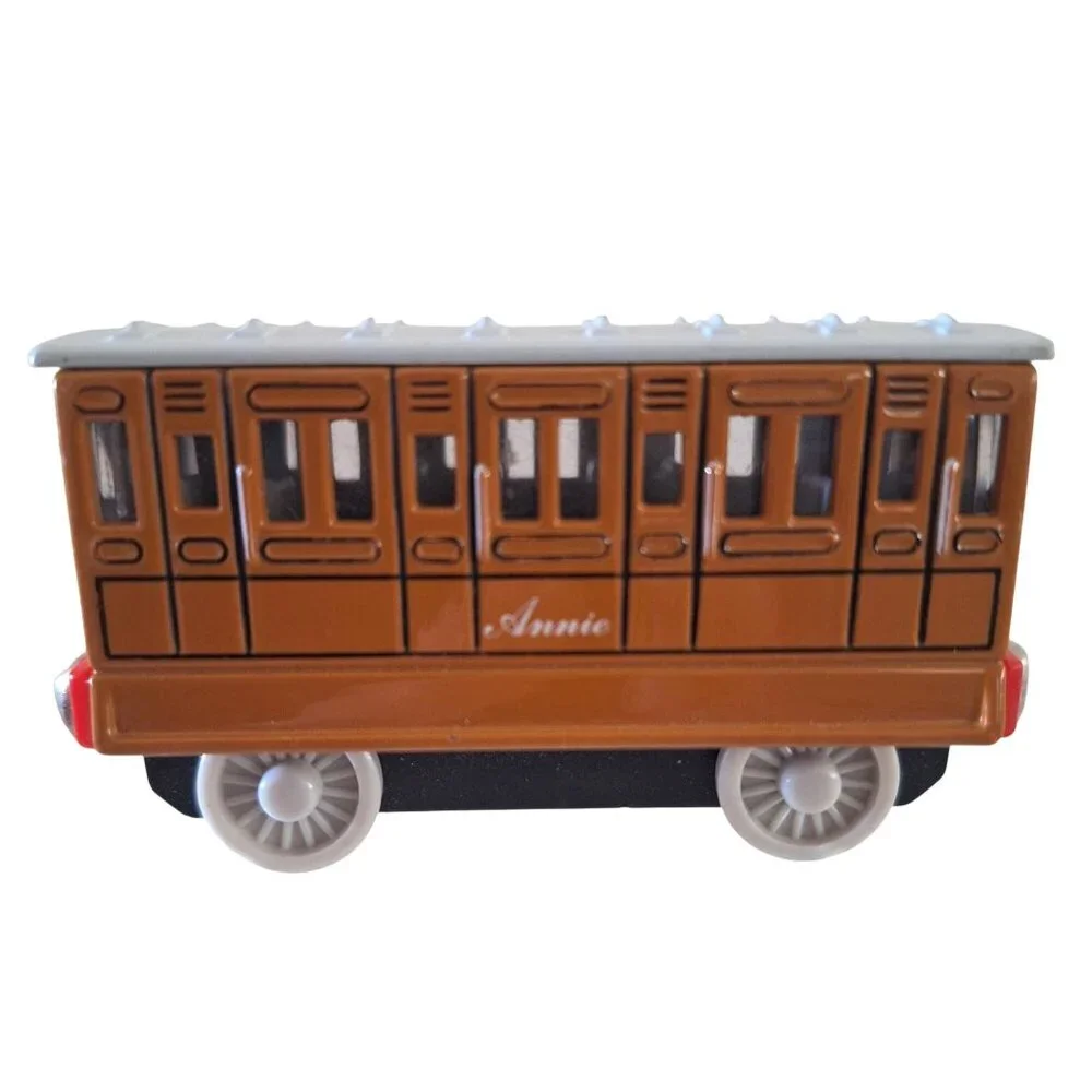 Annie Thomas & Friends Take N Play Railroad Diecast Coach Train Car Magnetic 3" - Picture 1 of 7